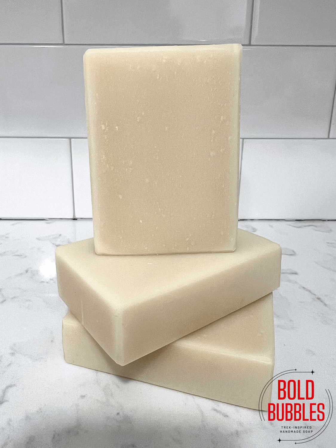 An ivory white bar of soap that is designed for sensitive skin. It does not contain fragrance or colorants, but does include colloidal oats. Colloidal oats help soothe dry and itchy skin.